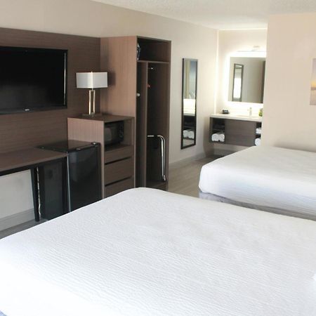 Angel Inn Near Imax, A Travelodge By Wyndham Branson Exteriér fotografie