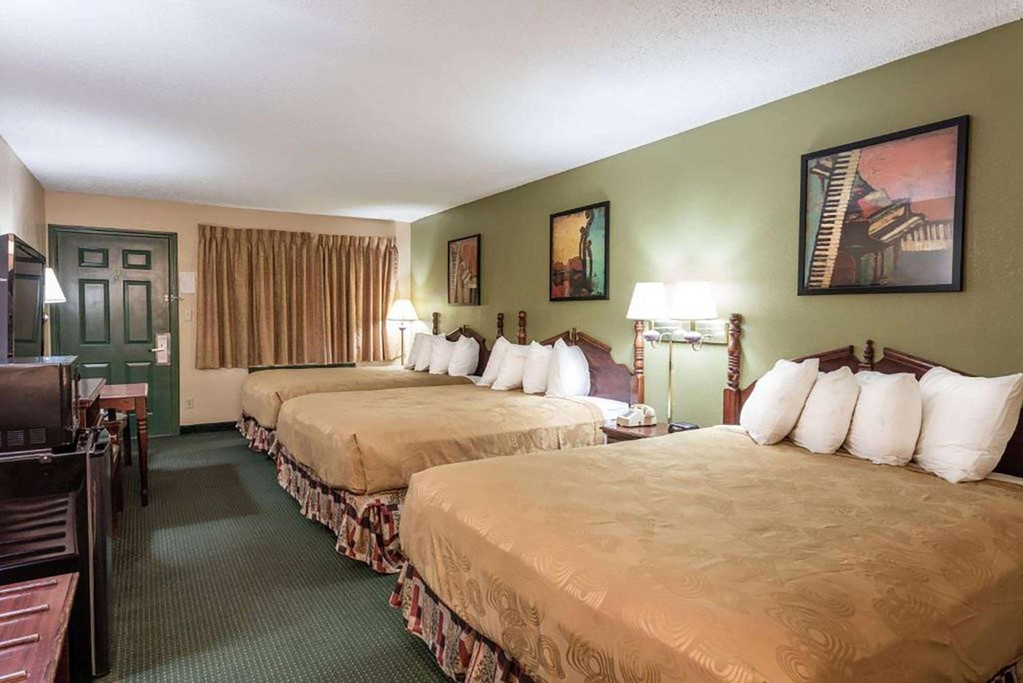 Angel Inn Near Imax, A Travelodge By Wyndham Branson Exteriér fotografie
