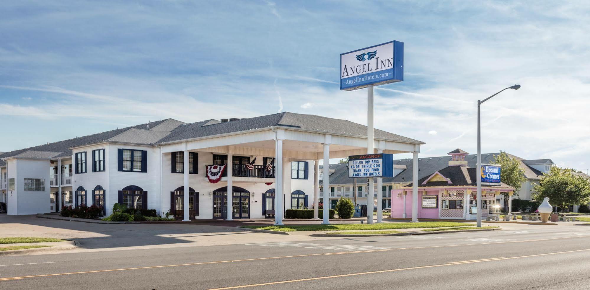 Angel Inn Near Imax, A Travelodge By Wyndham Branson Exteriér fotografie